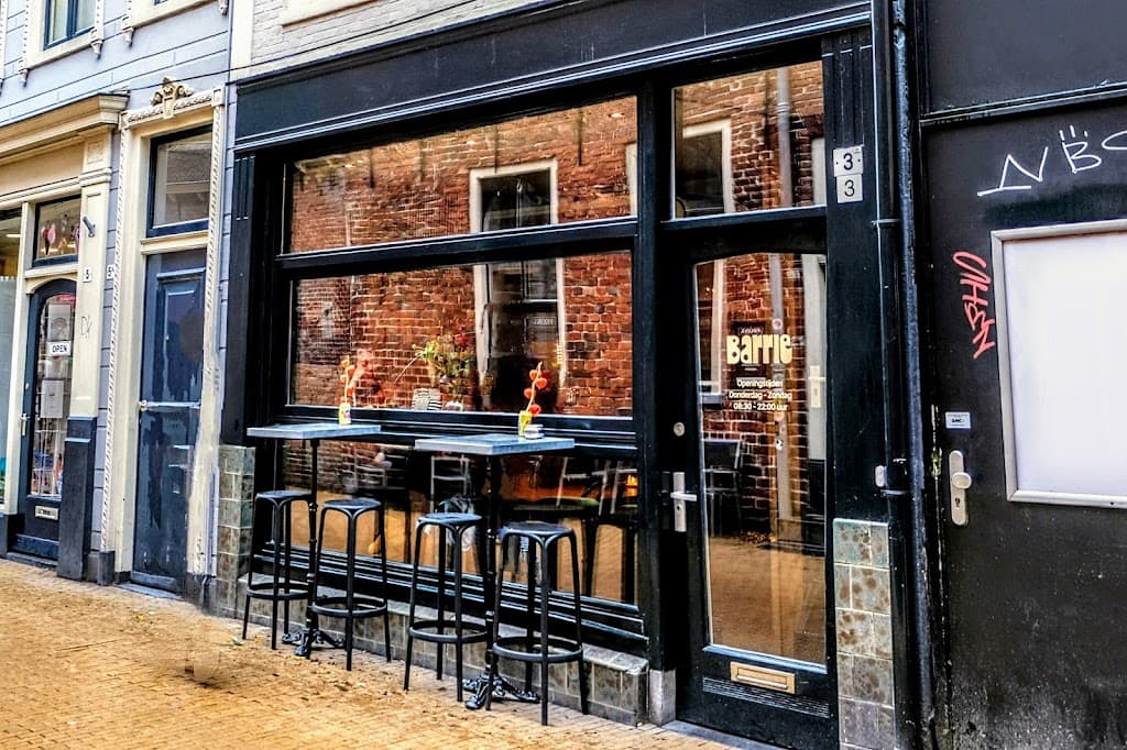 Bar Barrie