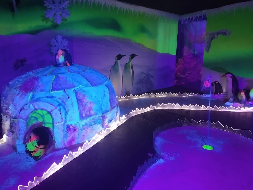 Coronel Glow Minigolf