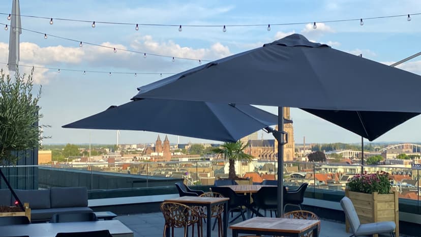 Rooftopbar Floor Six