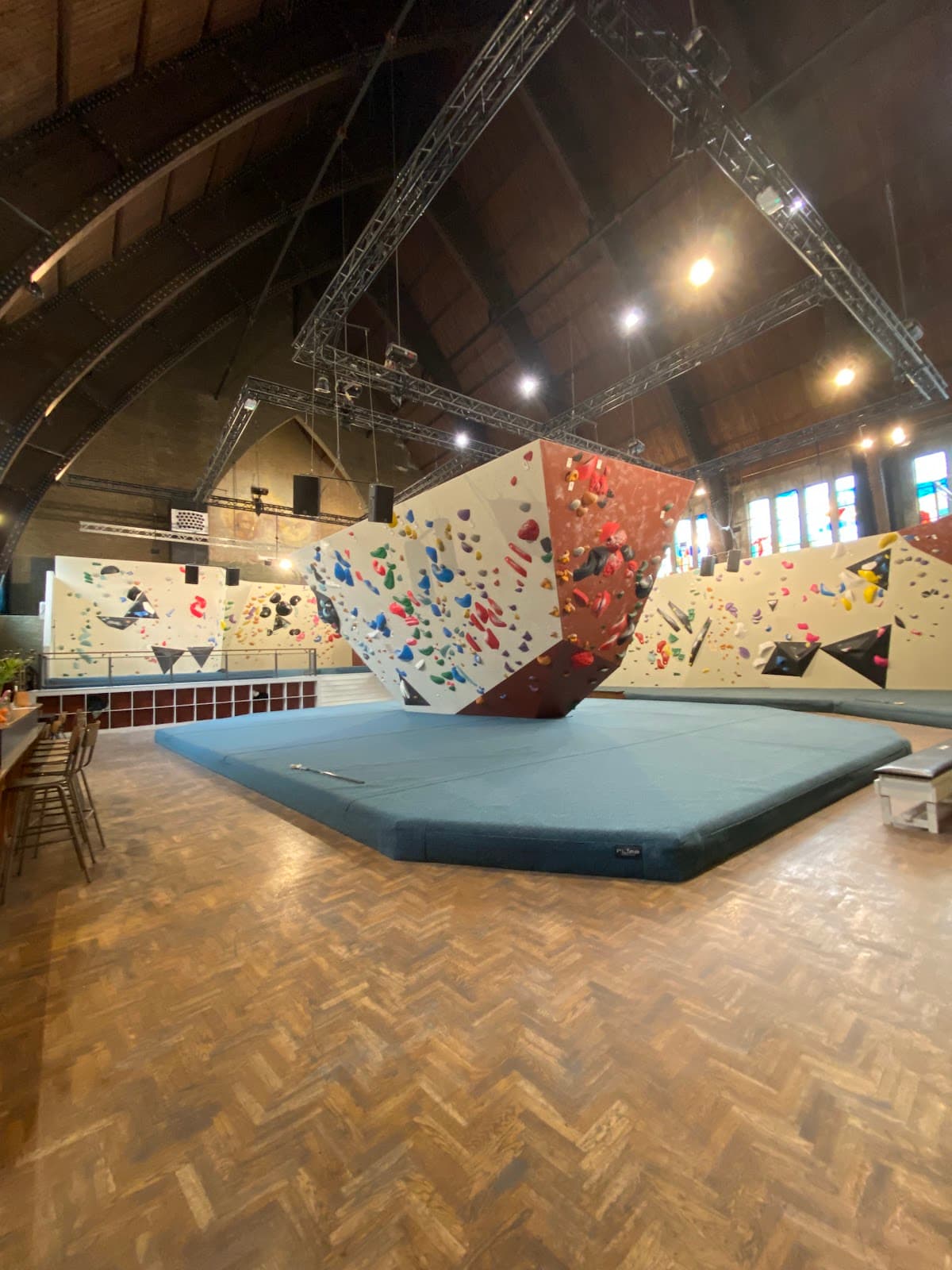 Boulderhal Nirvana